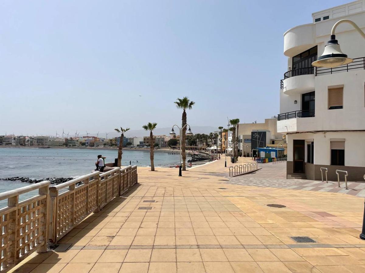 Amber House Διαμέρισμα Arinaga Εξωτερικό φωτογραφία