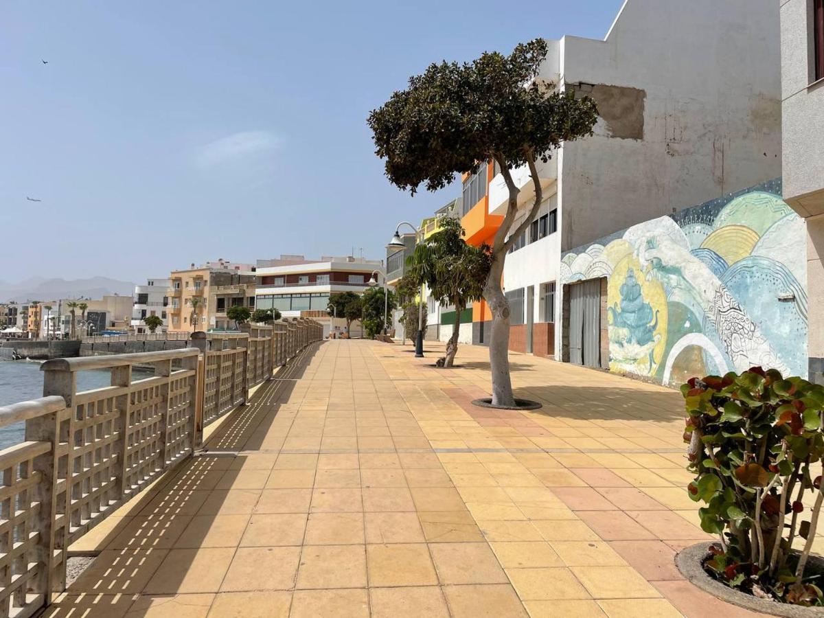 Amber House Διαμέρισμα Arinaga Εξωτερικό φωτογραφία